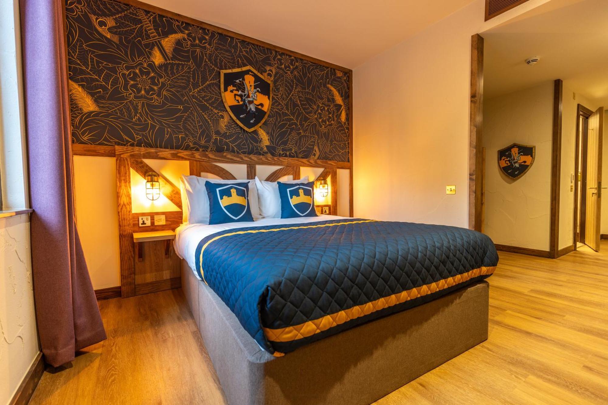 Warwick Castle Hotel & Knight'S Village Extérieur photo