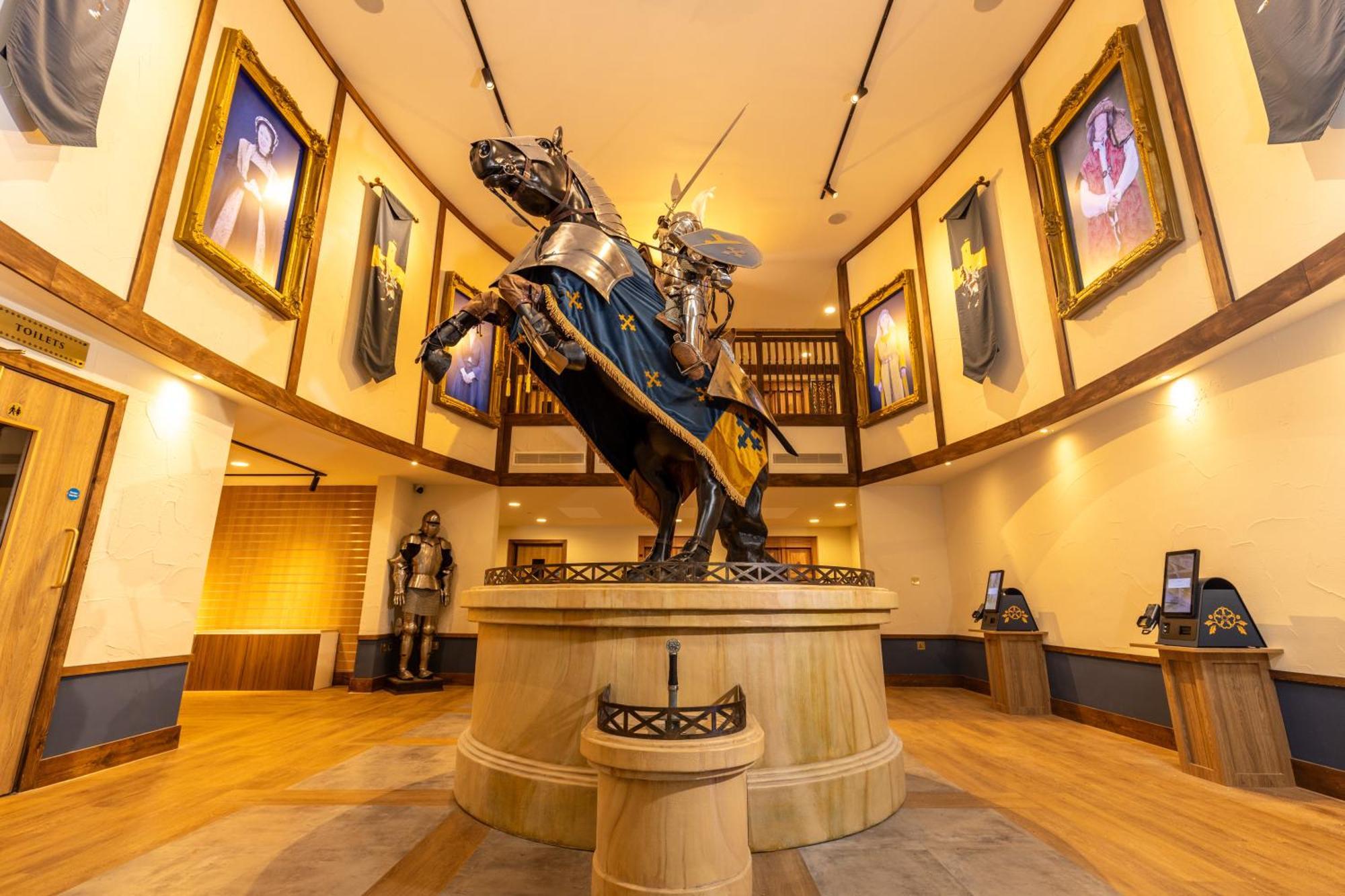 Warwick Castle Hotel & Knight'S Village Extérieur photo